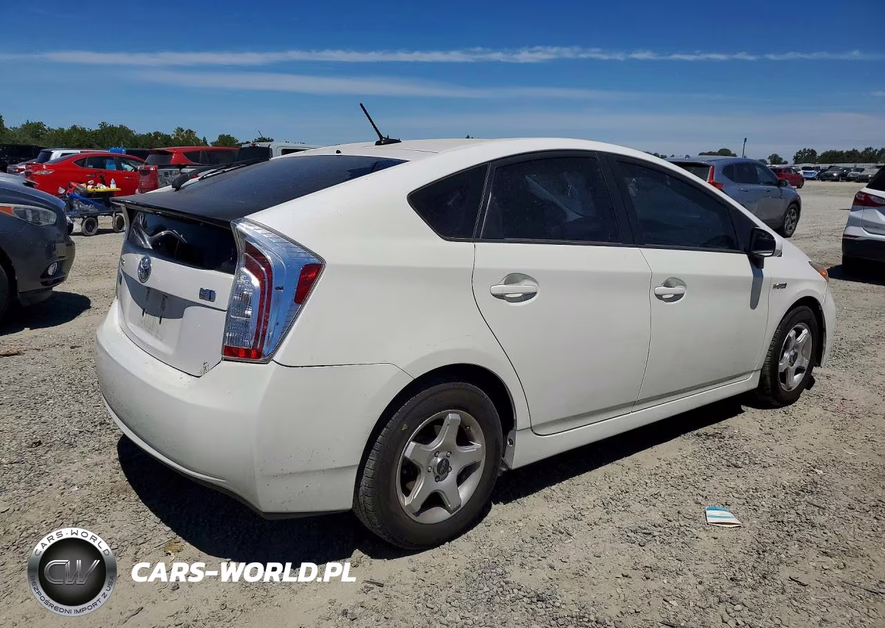 2013 Toyota Prius Persona Series Se VIN:JTDKN3DU4D5599132 - 3