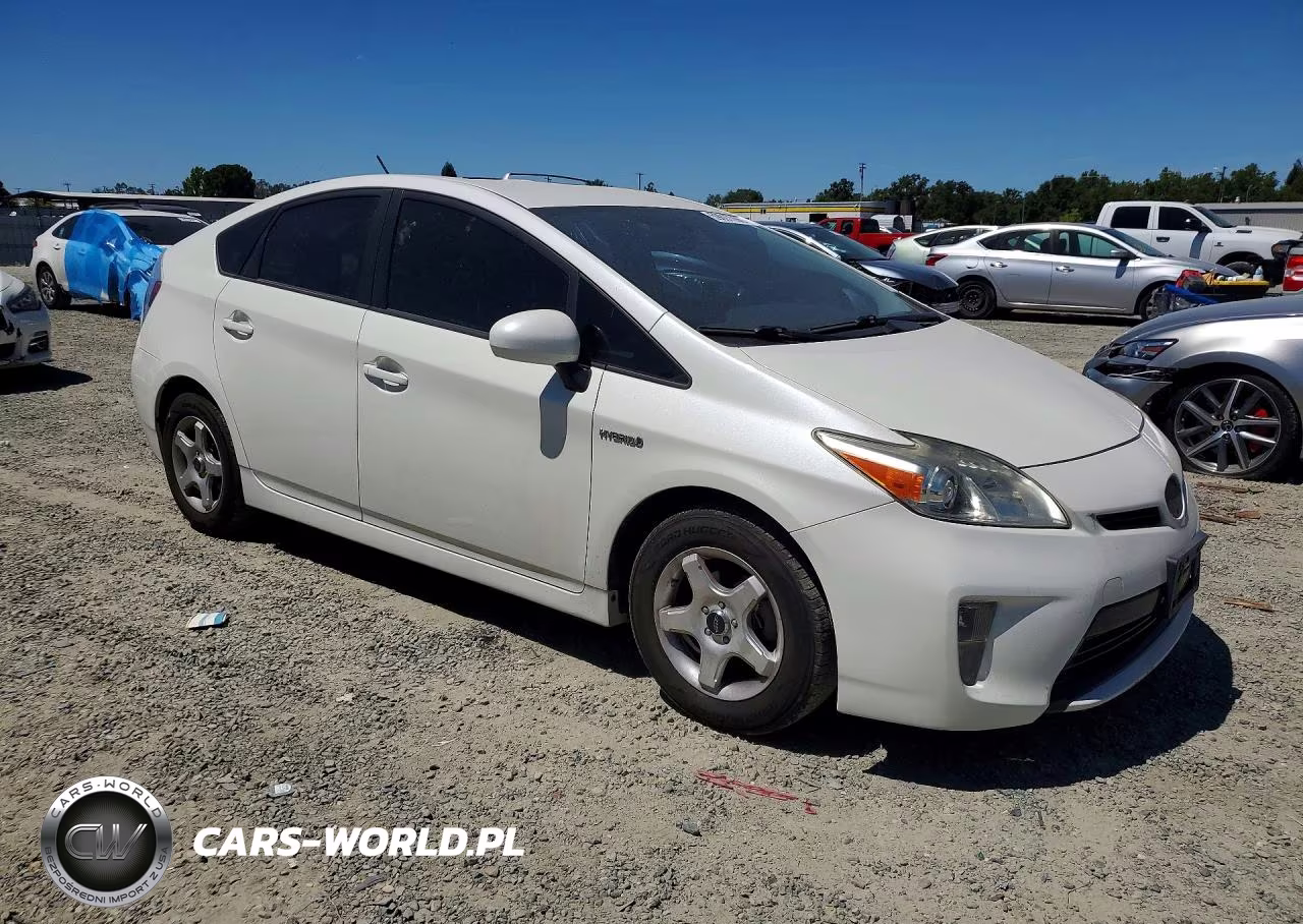 2013 Toyota Prius Persona Series Se VIN:JTDKN3DU4D5599132 - 4