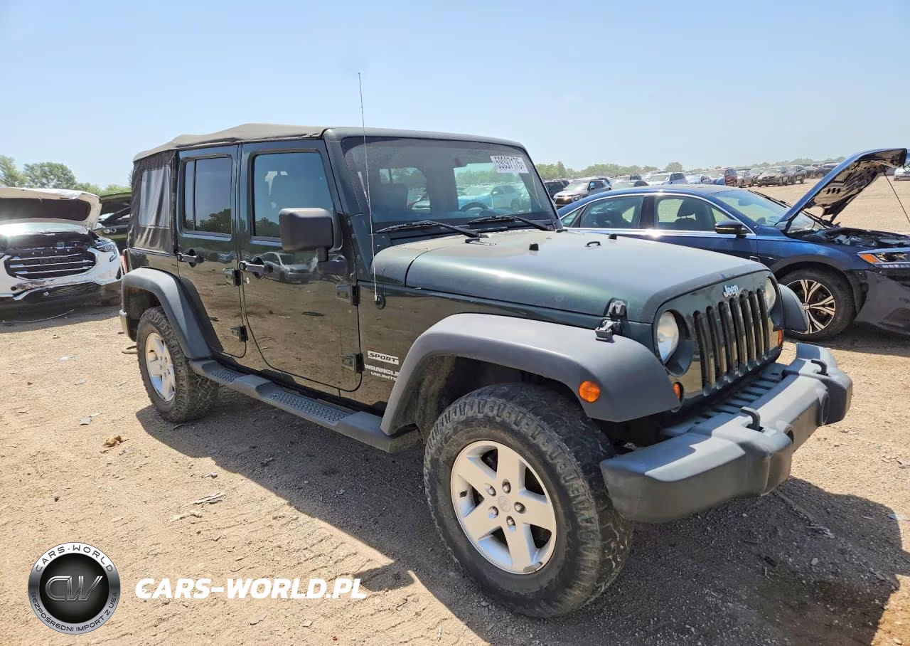 2010 Jeep Wrangler Unlimited Sport VIN:1J4BA3H19AL124878 - 4