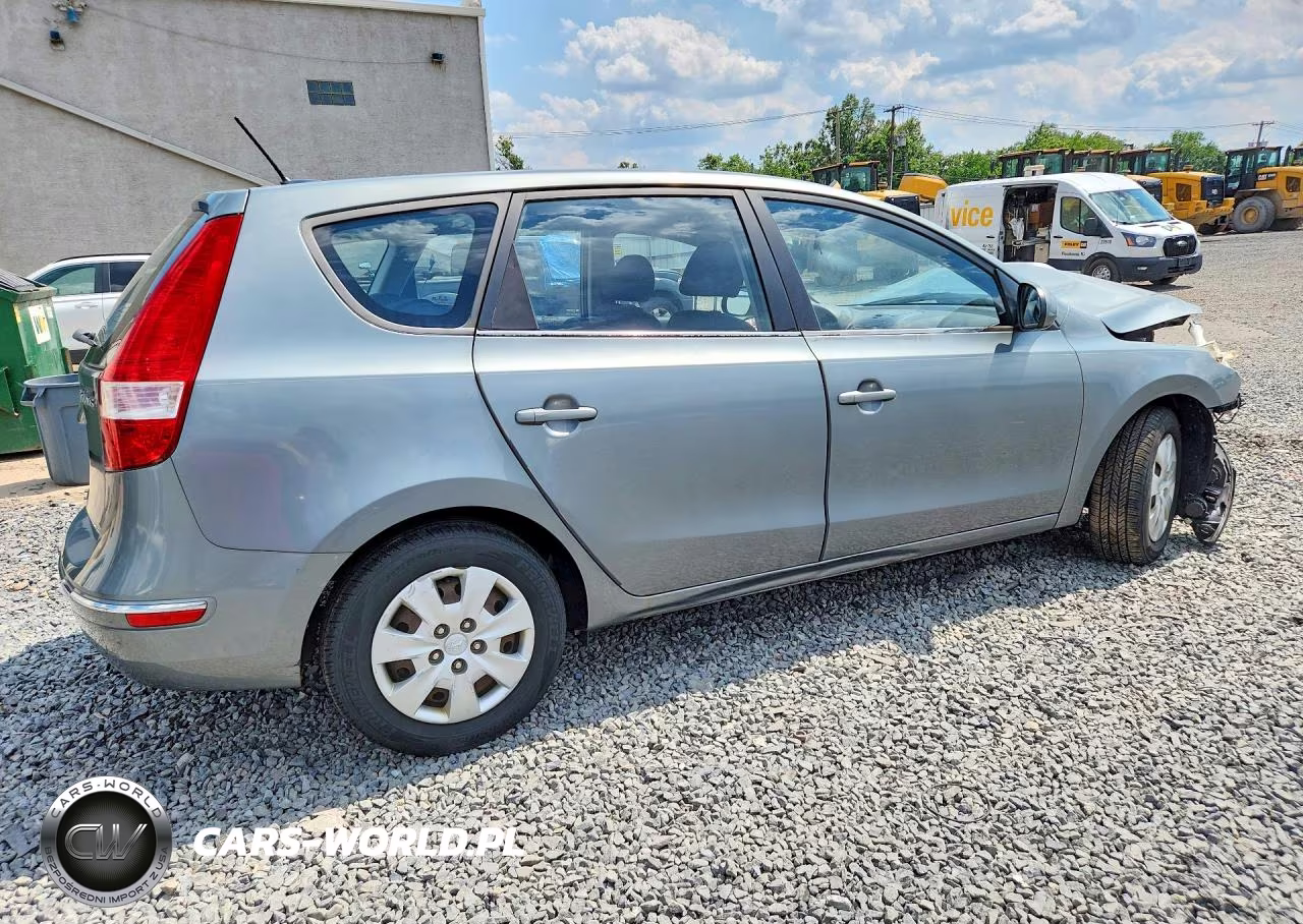 2010 Hyundai Elantra Touring Gls VIN:KMHDB8AE5AU066568 - 3