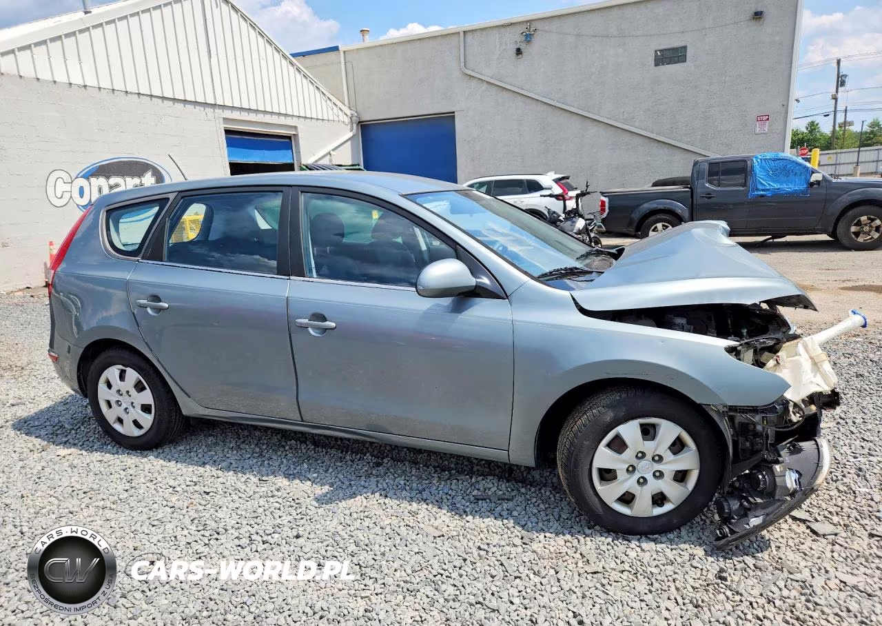2010 Hyundai Elantra Touring Gls VIN:KMHDB8AE5AU066568 - 4