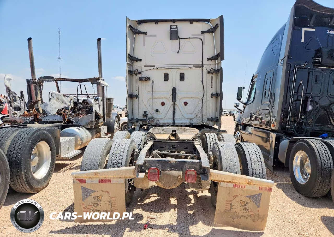 2012 Freightliner Cascadia Semi Truck VIN:1FUJGLBG5CSBV7023 - 6