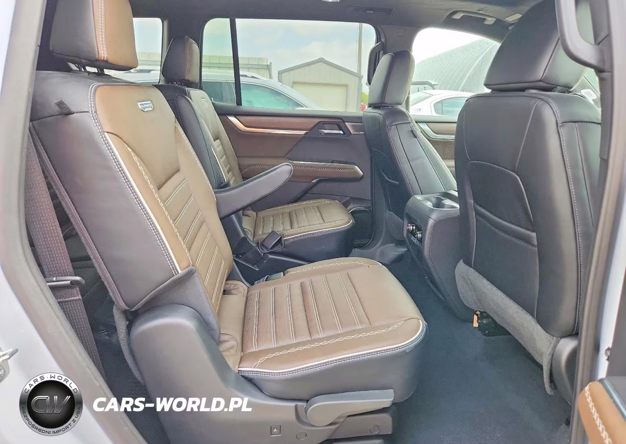 2026 GMC Acadia Denali Ultimate VIN:1GKENTKS1TJ161936 - 10