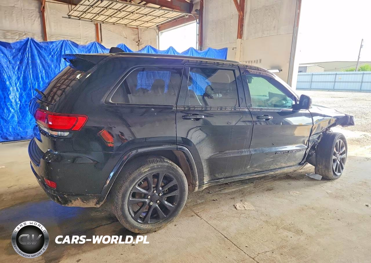 2020 Jeep Grand Cherokee Laredo VIN:1C4RJFAG9LC401682 - 3