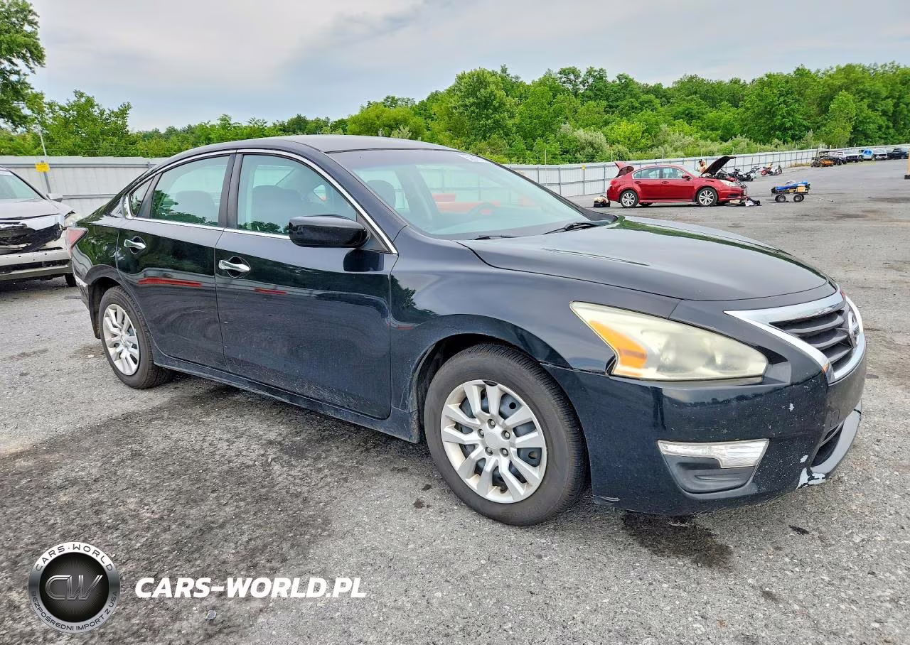 2014 Nissan Altima 2.5 S VIN:1N4AL3AP1EC280984 - 4