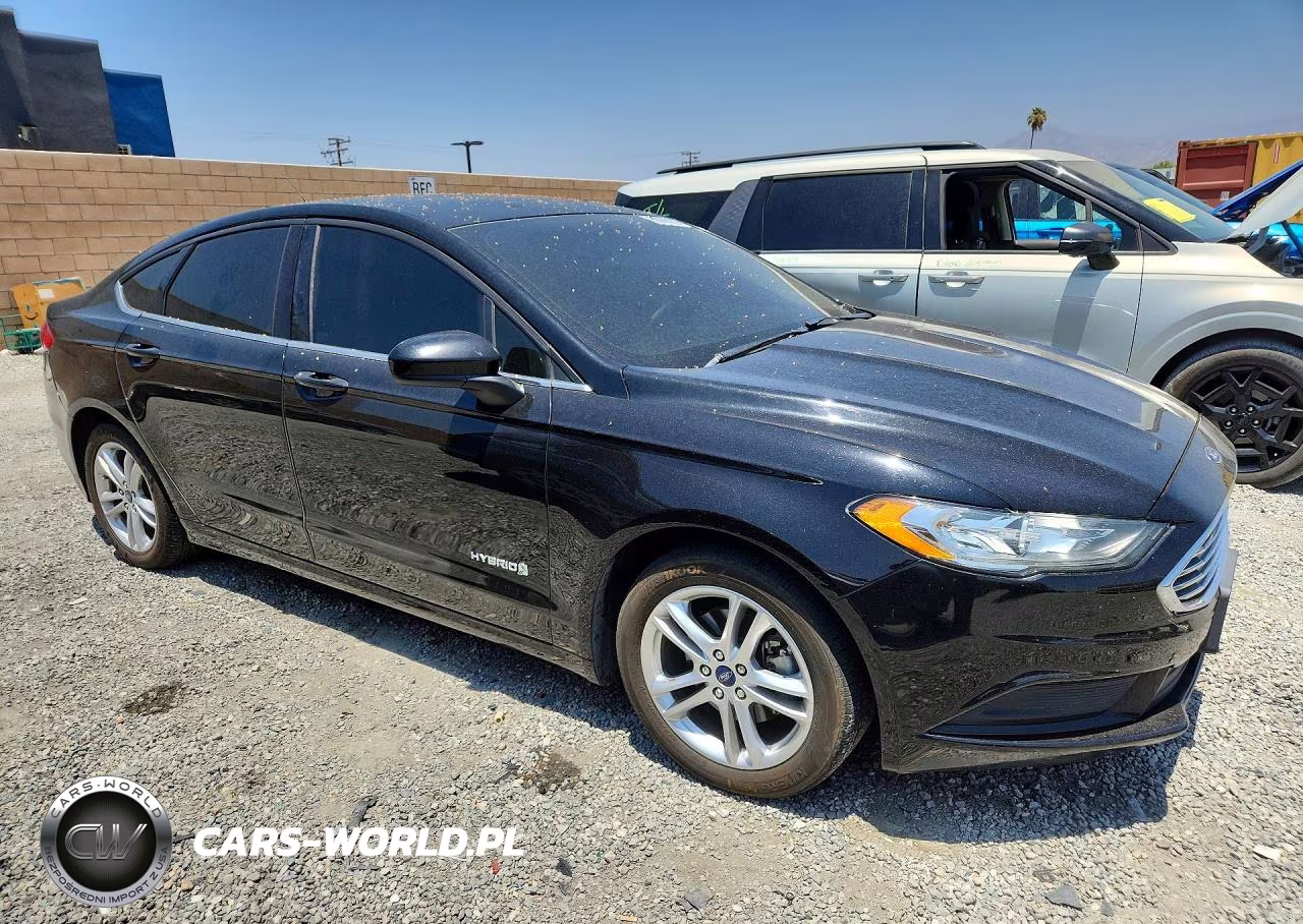 2018 Ford Fusion Se Hybrid VIN:3FA6P0LU7JR260648 - 4