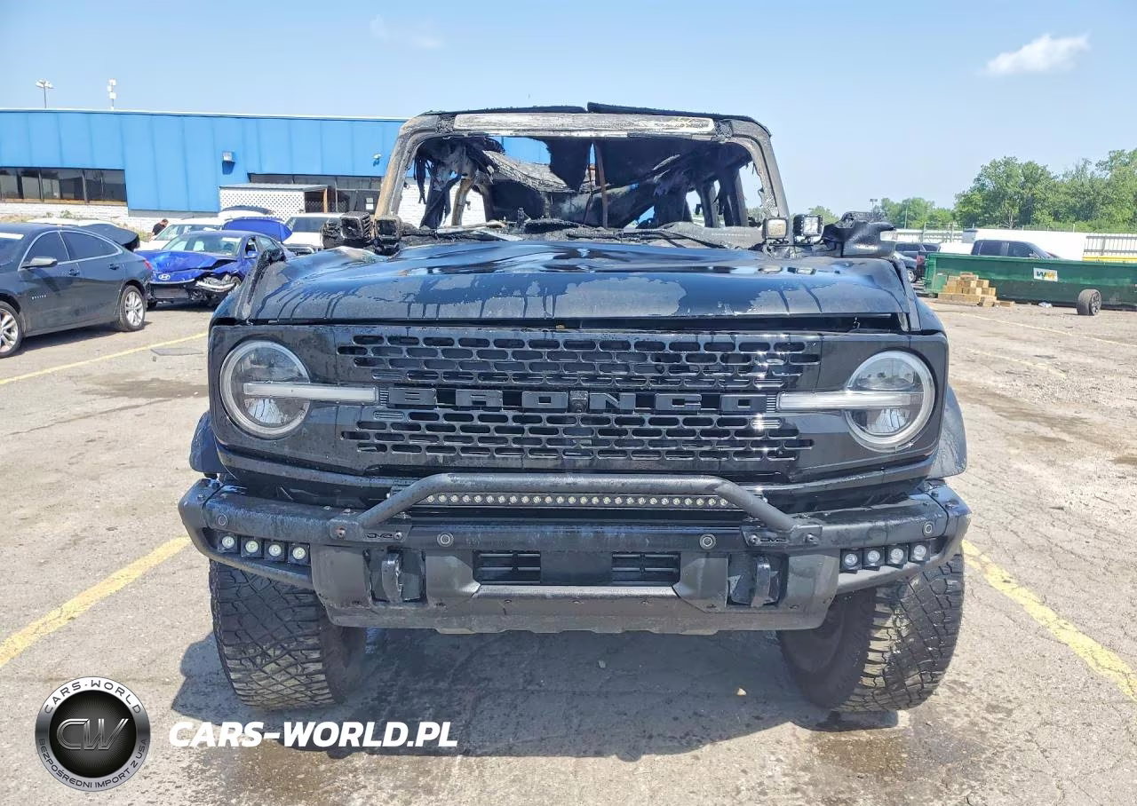 2023 Ford Bronco Base VIN:1FMEE5DP9PLB86556 - 5