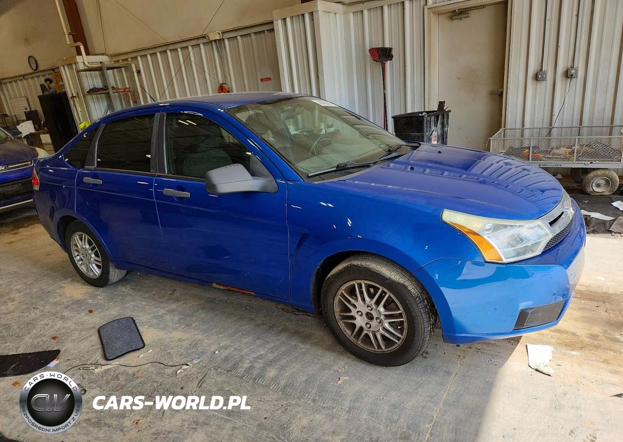 2010 Ford Focus Se VIN:1FAHP3FN5AW150631 - 4