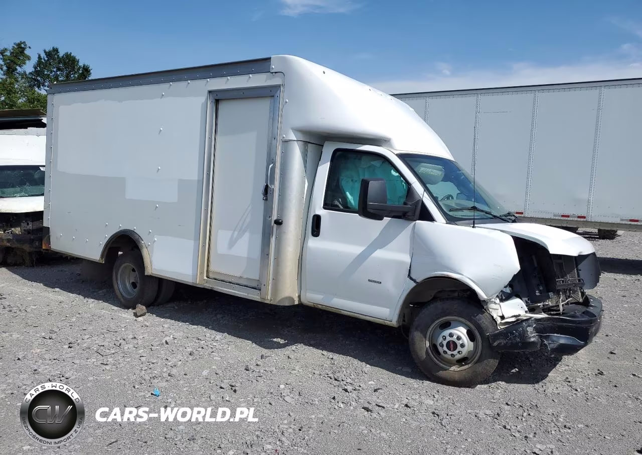 2020 GMC Savana Cutaway G3500 VIN:7GZ37SFGXLN013759 - 4