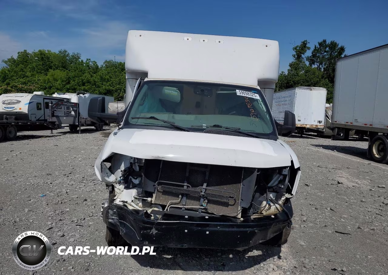 2020 GMC Savana Cutaway G3500 VIN:7GZ37SFGXLN013759 - 5