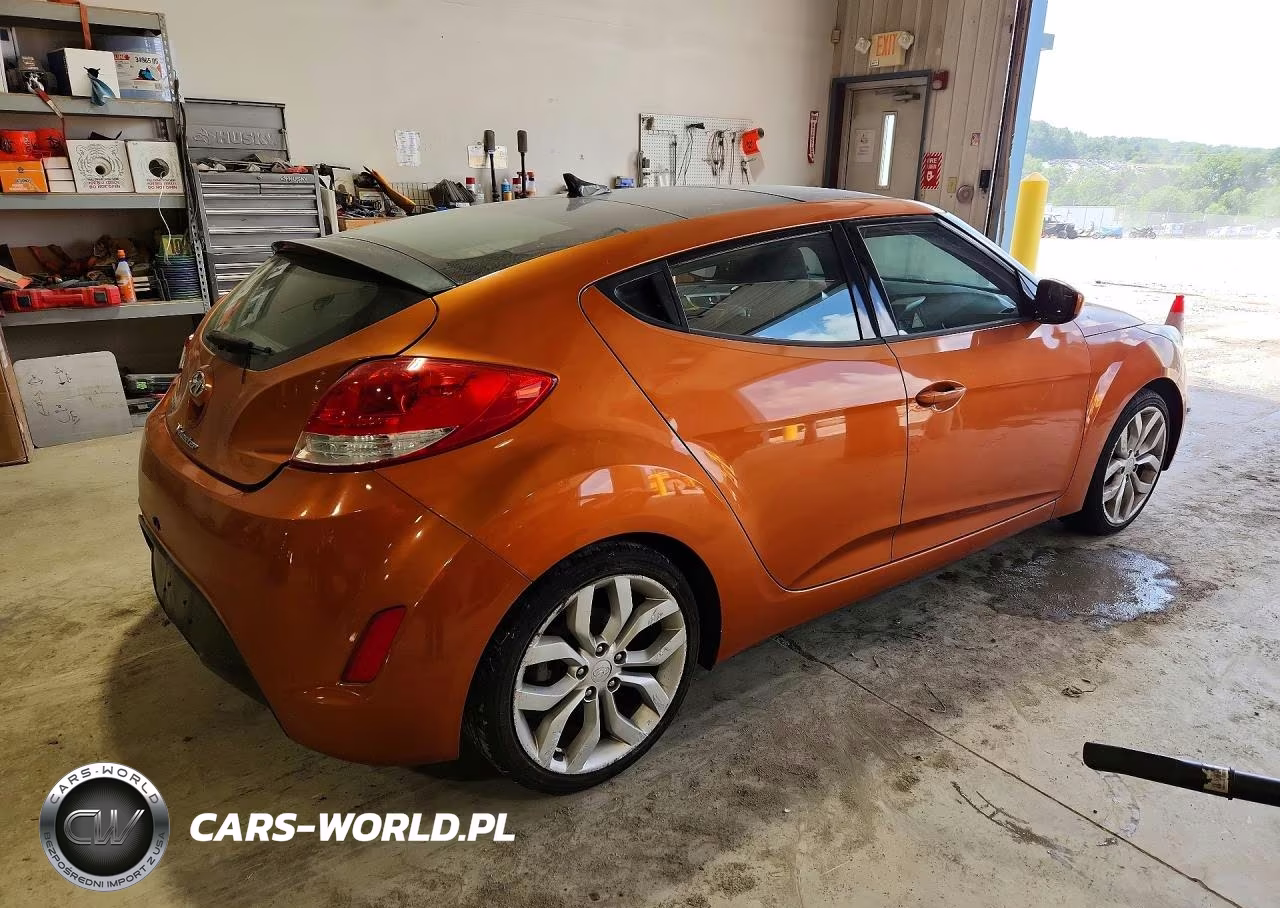2013 Hyundai Veloster Base VIN:KMHTC6AD2DU087127 - 3