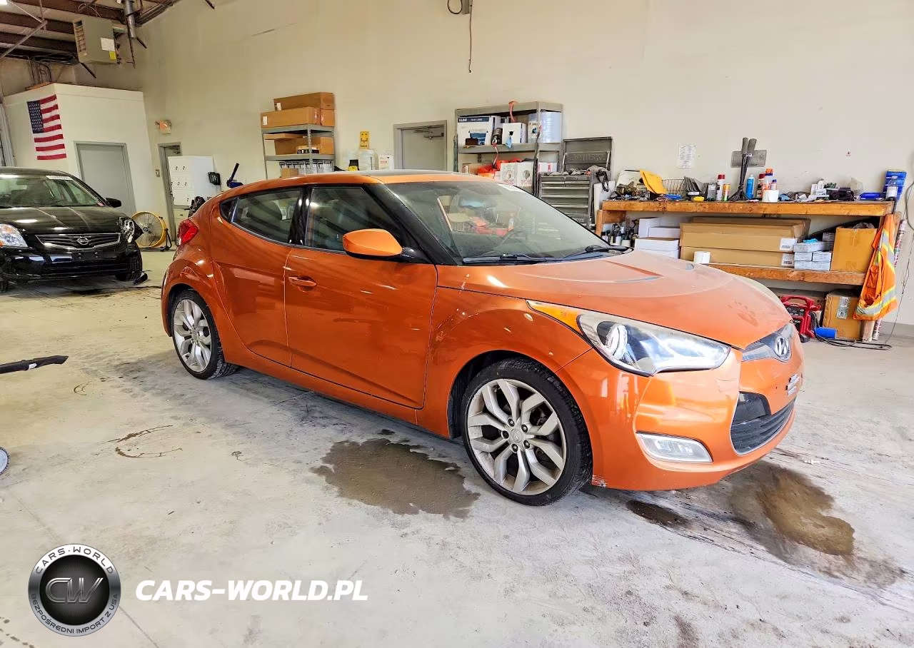 2013 Hyundai Veloster Base VIN:KMHTC6AD2DU087127 - 4