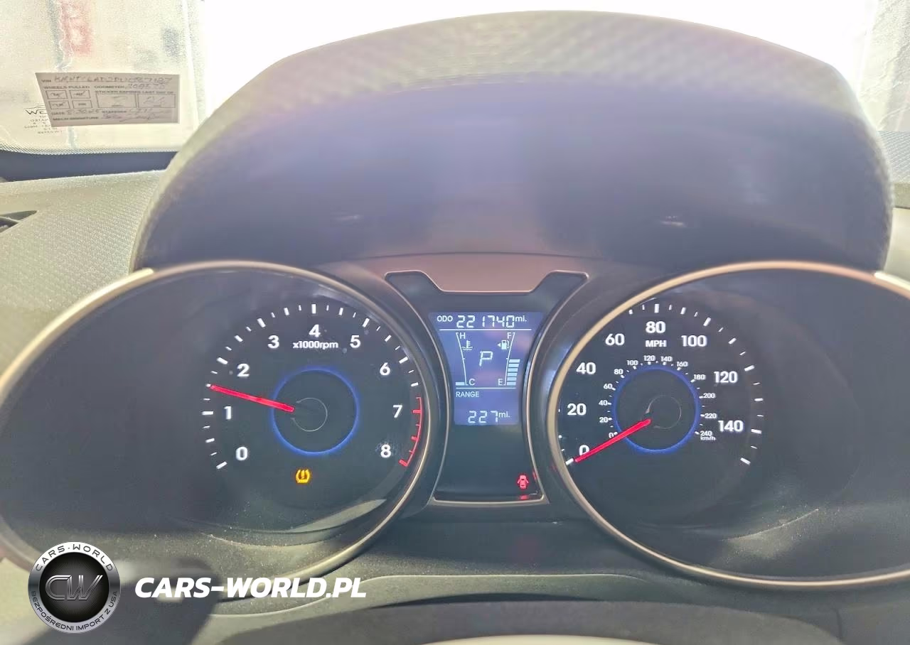 2013 Hyundai Veloster Base VIN:KMHTC6AD2DU087127 - 9
