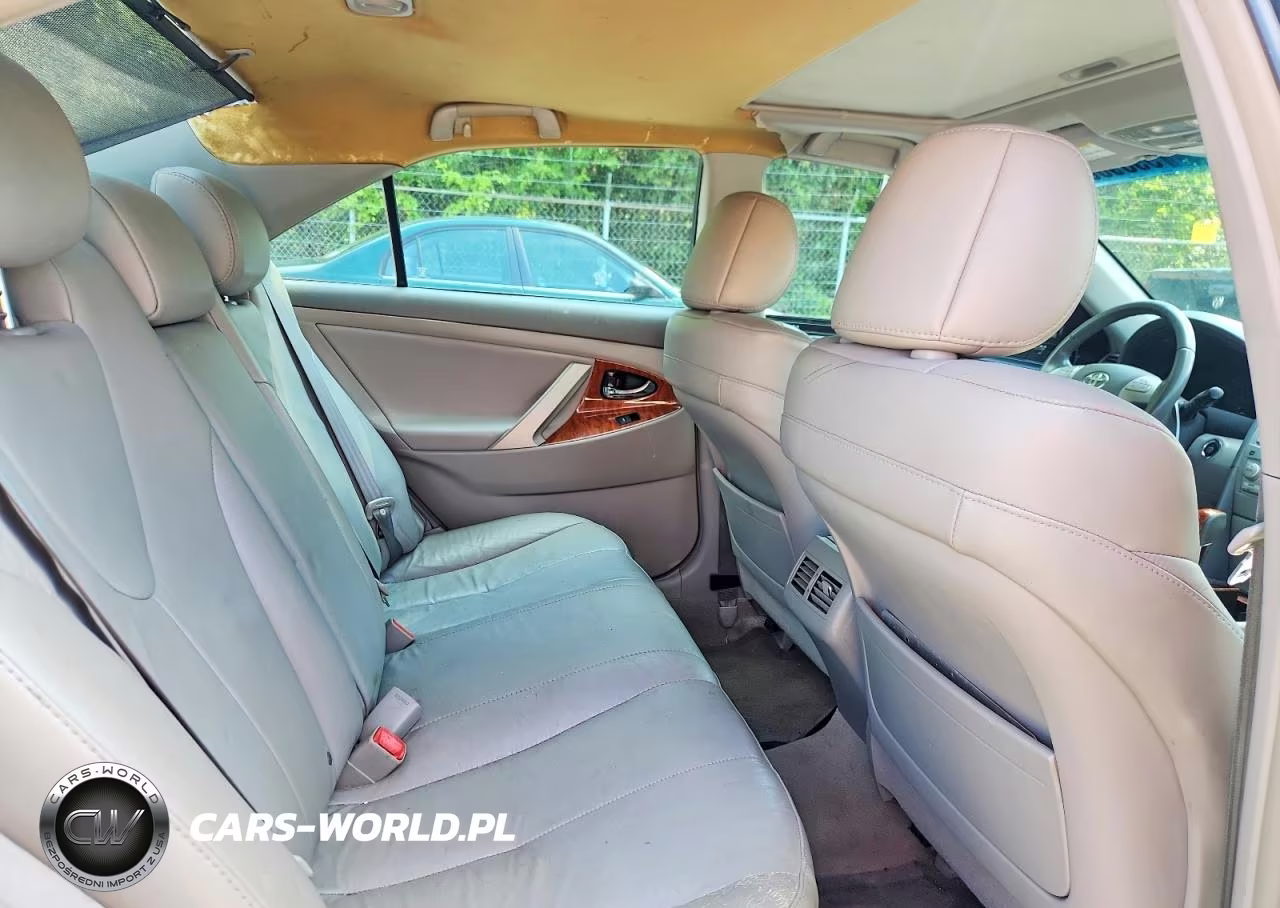 2010 Toyota Camry Xle VIN:4T4BF3EK7AR047542 - 10