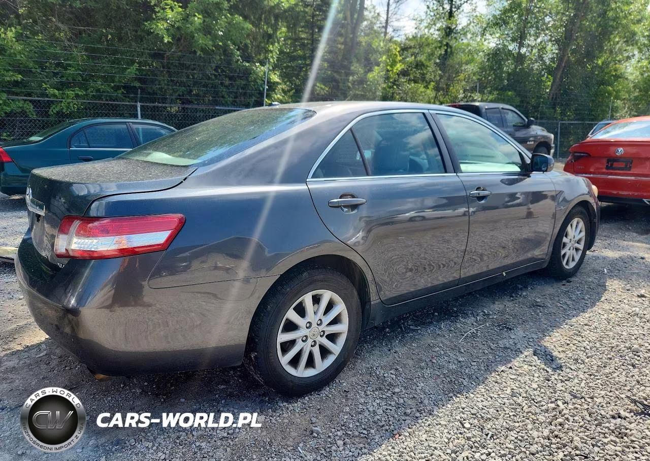 2010 Toyota Camry Xle VIN:4T4BF3EK7AR047542 - 3