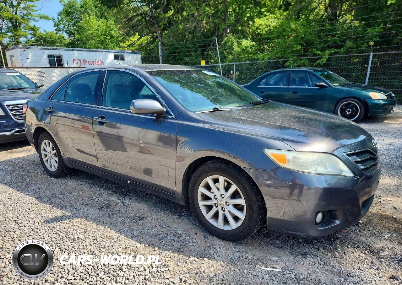 2010 Toyota Camry Xle VIN:4T4BF3EK7AR047542 - 4