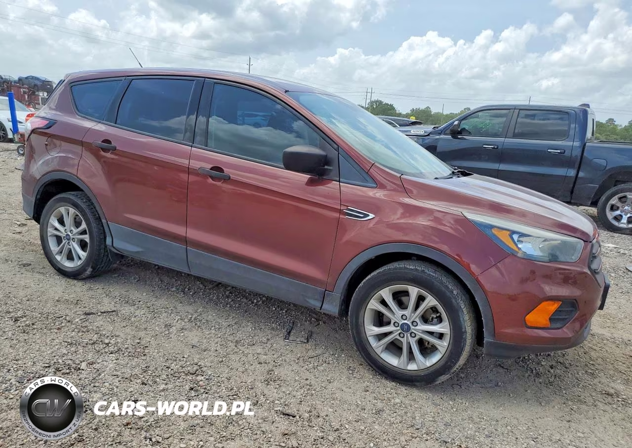 2018 Ford Escape S VIN:1FMCU0F72JUA09407 - 4