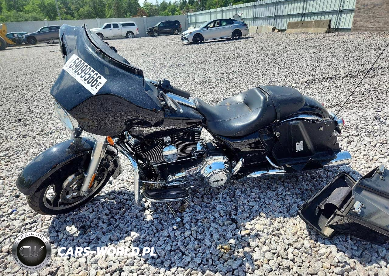 2011 Harley-Davidson Flhx VIN:1HD1KBM13BB676865 - 3
