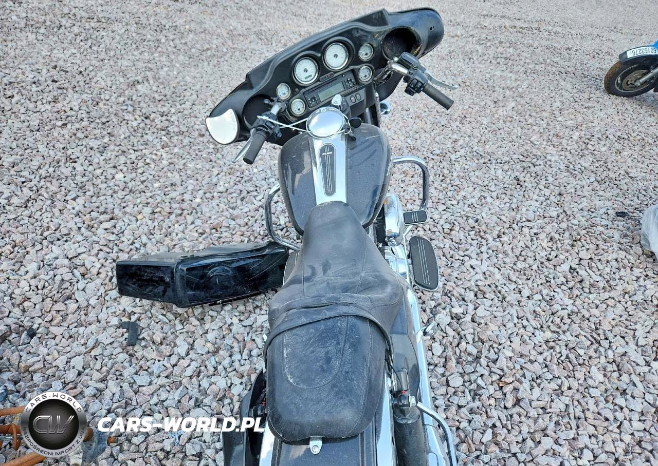2011 Harley-Davidson Flhx VIN:1HD1KBM13BB676865 - 6