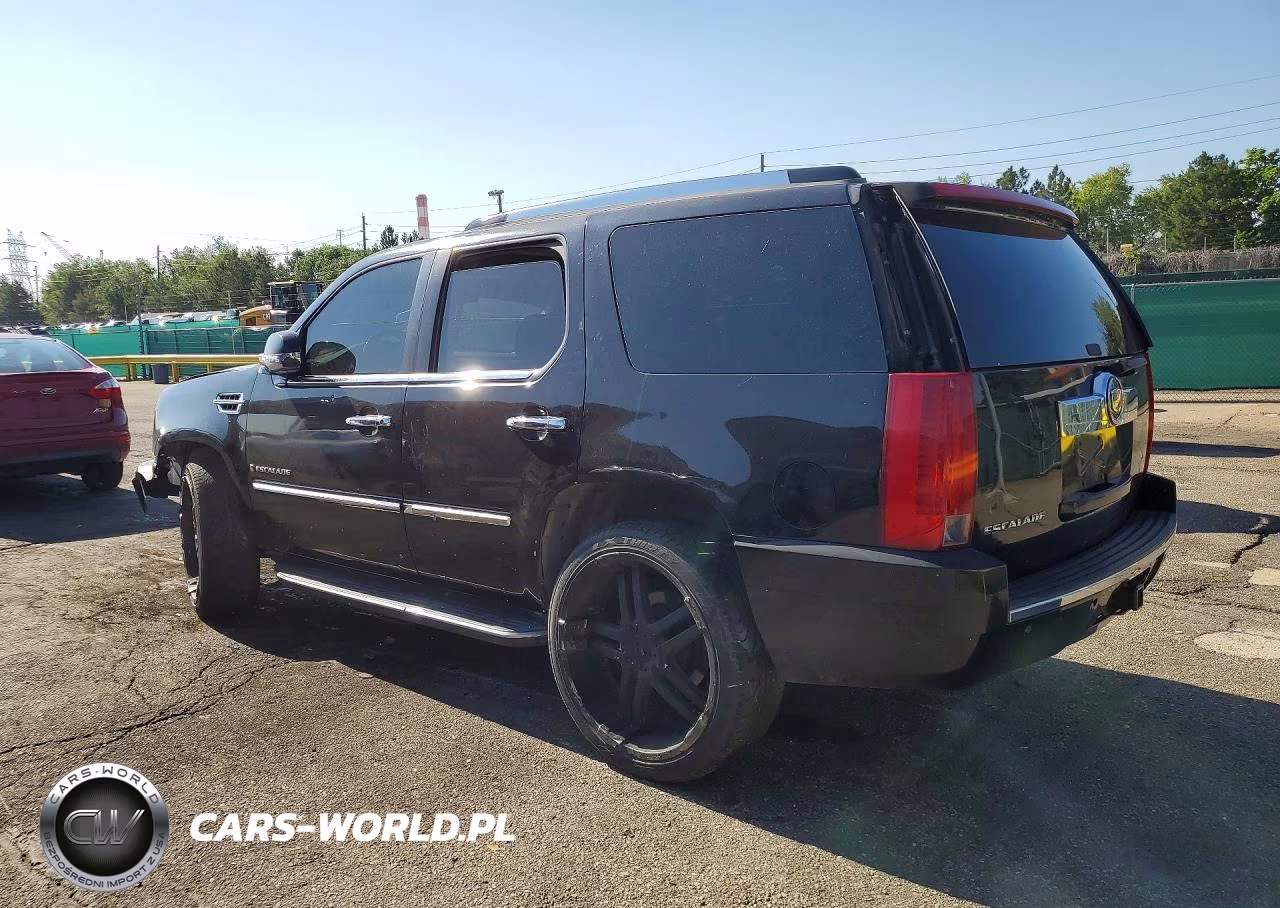 2007 Cadillac Escalade Luxury VIN:1GYFK63807R131602 - 2