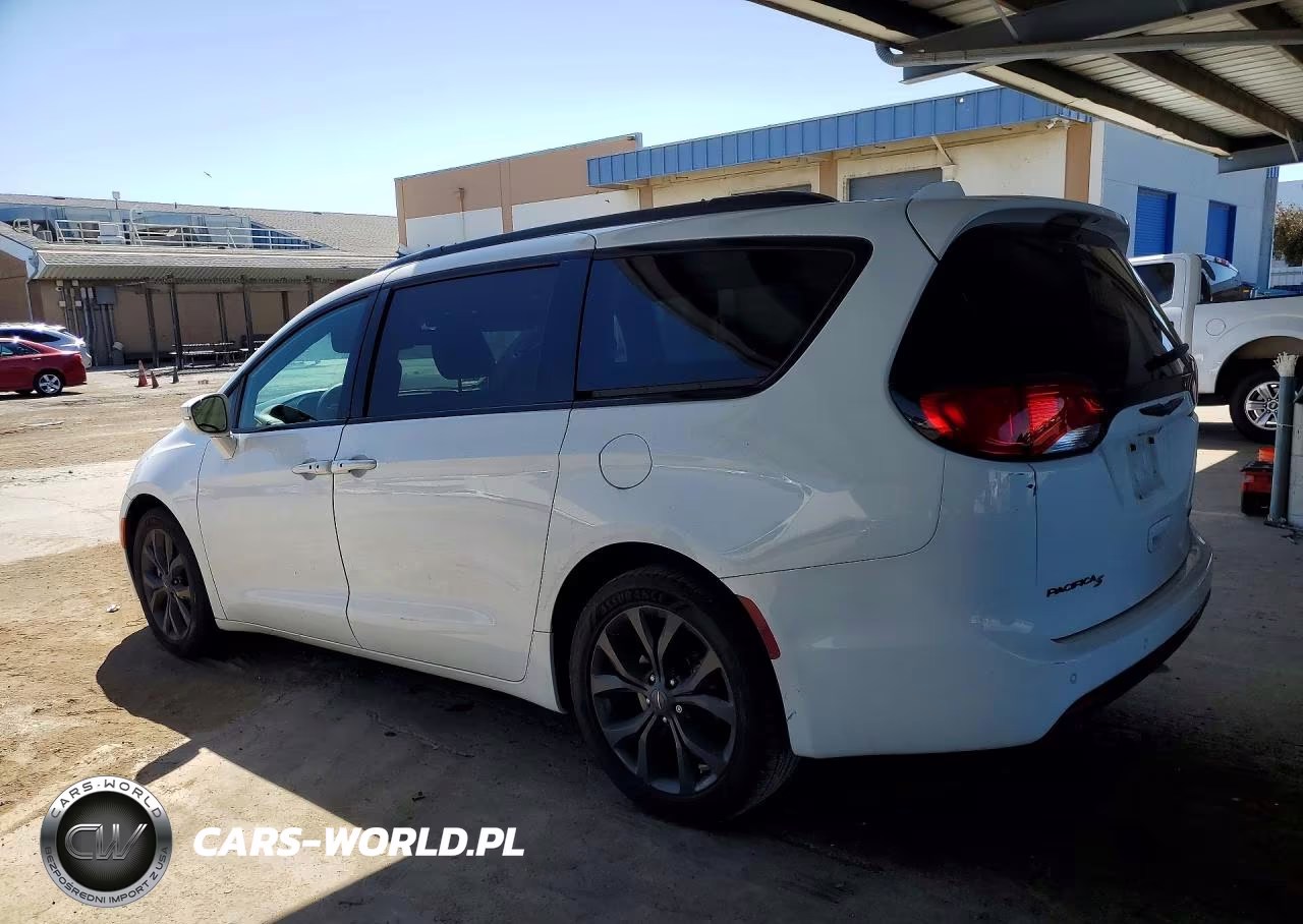 2018 Chrysler Pacifica Limited VIN:2C4RC1GG1JR356794 - 2