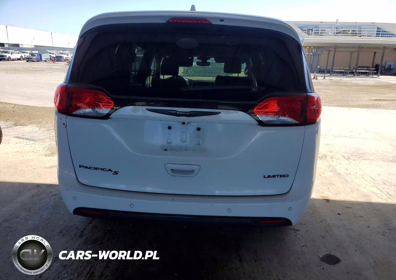 2018 Chrysler Pacifica Limited VIN:2C4RC1GG1JR356794 - 6