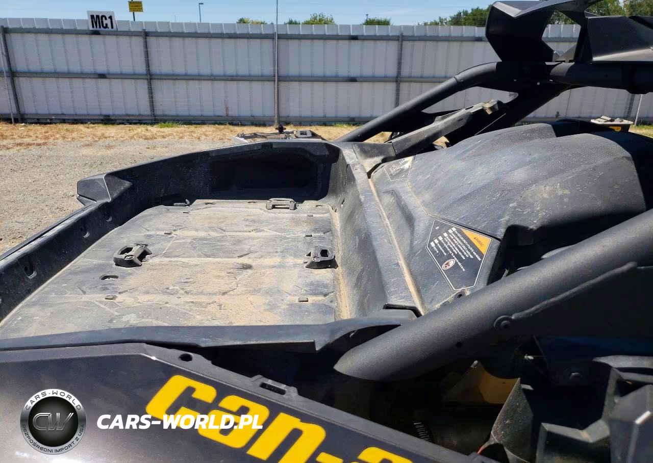 2024 Can-Am Maverick R Utility Vehicle VIN:3JB8XAT29RE000460 - 6