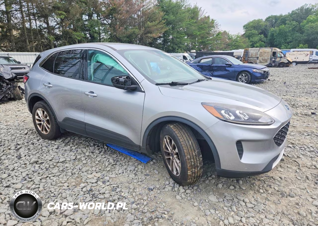 2021 Ford Escape Se VIN:1FMCU0G65MUA02316 - 4