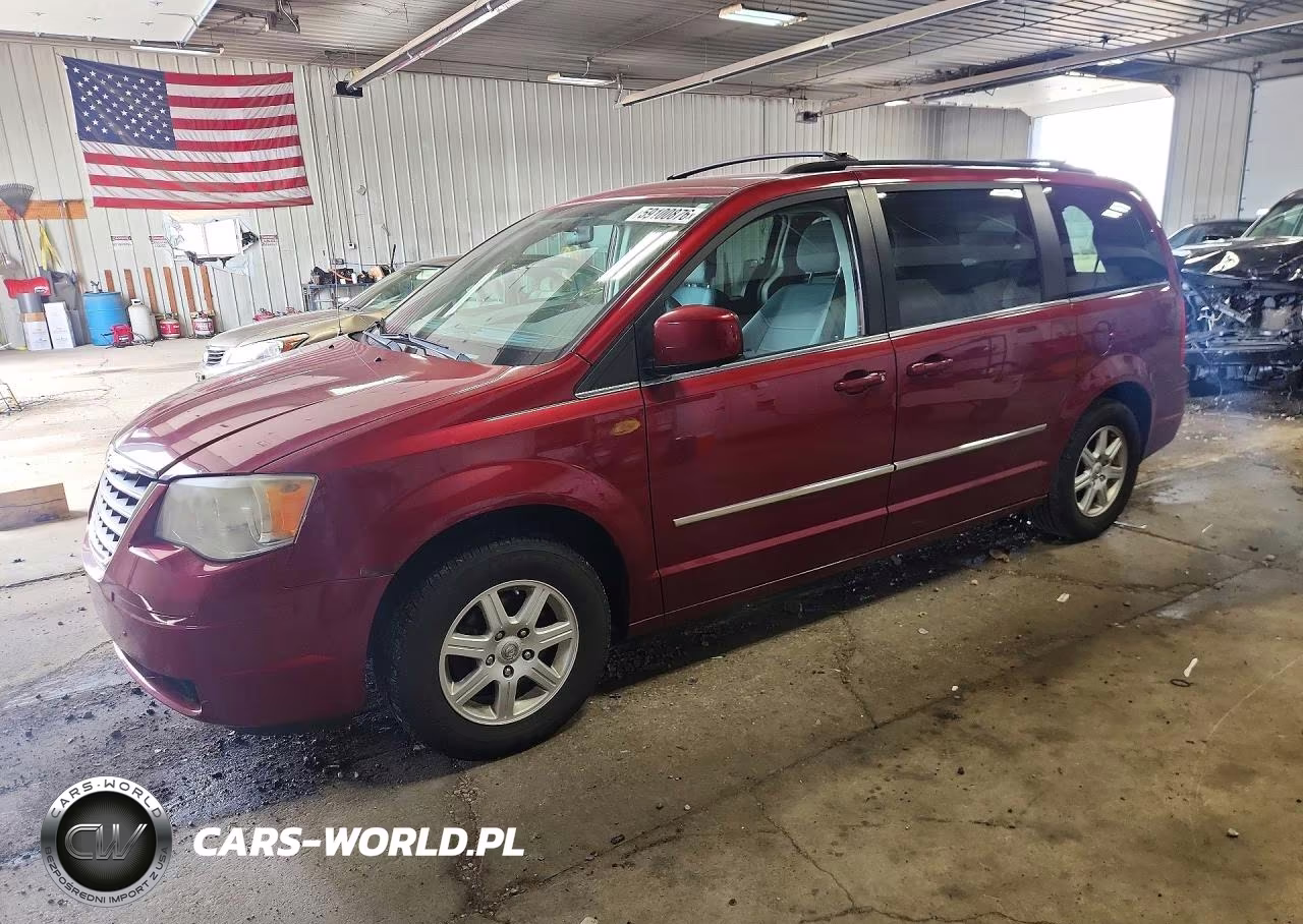 2010 Chrysler Town & Country Touring