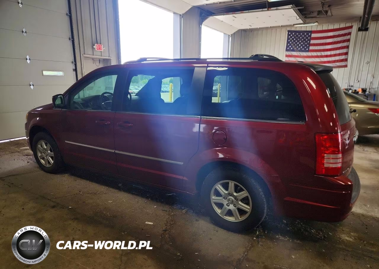 2010 Chrysler Town & Country Touring VIN:2A4RR5D18AR493778 - 2