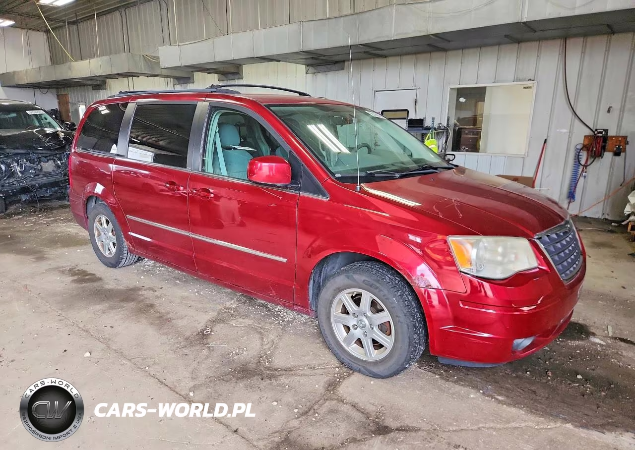 2010 Chrysler Town & Country Touring VIN:2A4RR5D18AR493778 - 4
