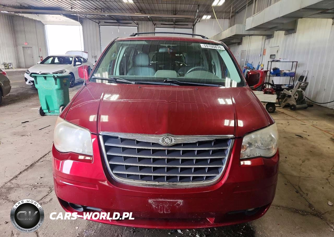 2010 Chrysler Town & Country Touring VIN:2A4RR5D18AR493778 - 5