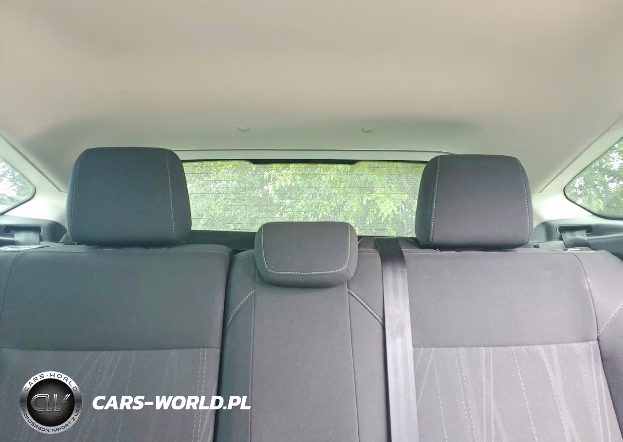 2017 Ford Focus Se VIN:1FADP3K22HL344622 - 10