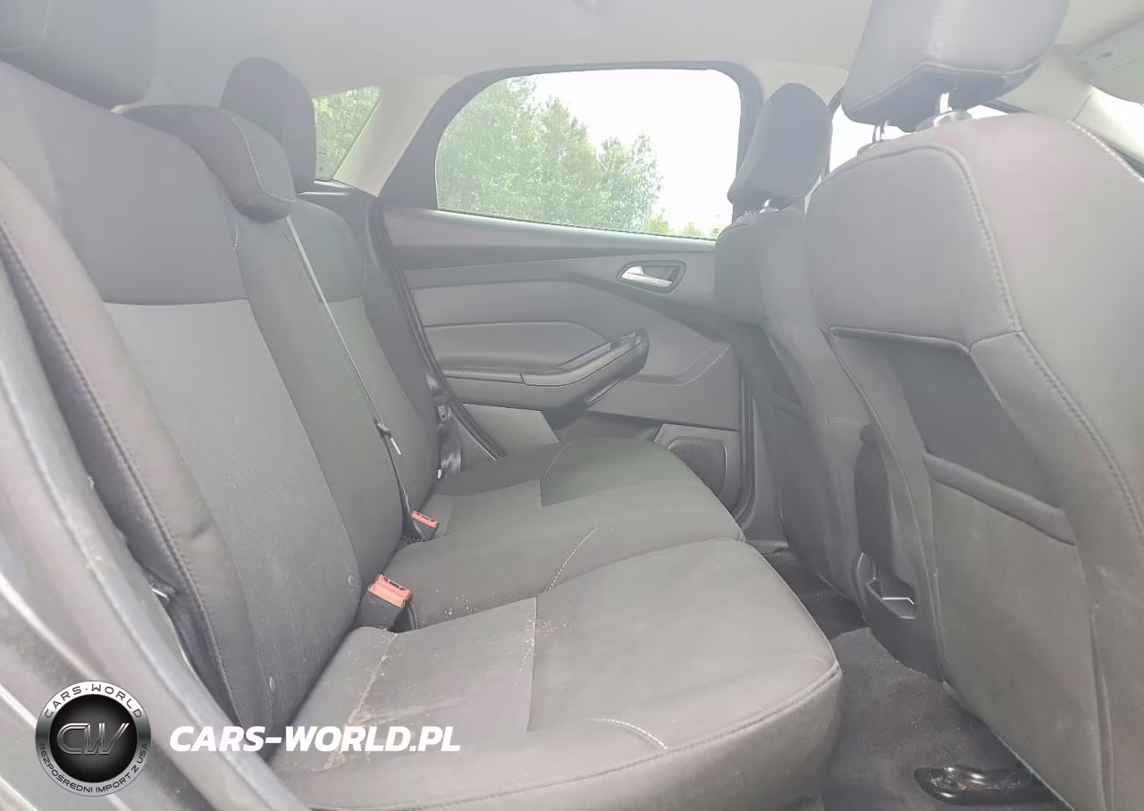 2017 Ford Focus Se VIN:1FADP3K22HL344622 - 11