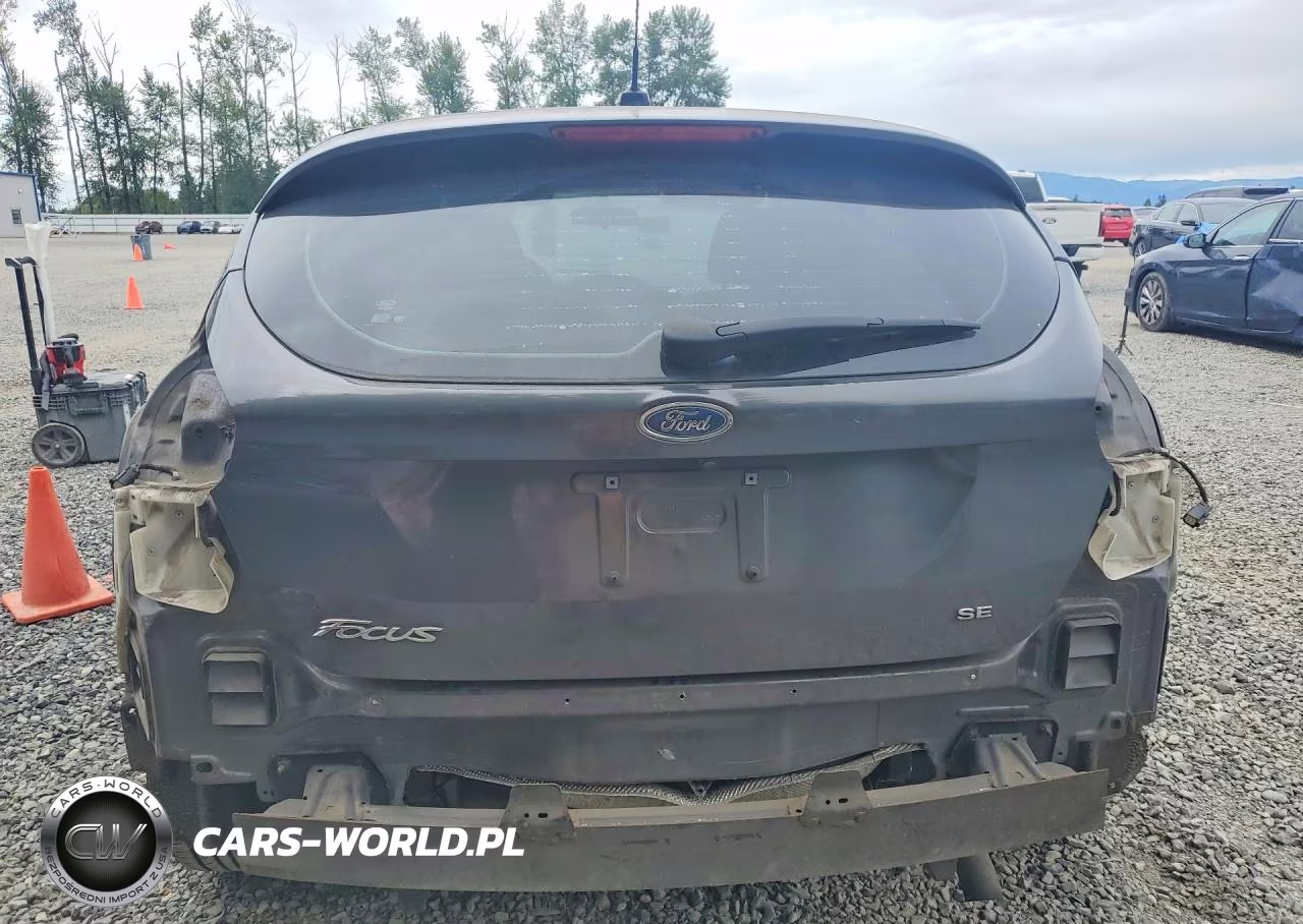 2017 Ford Focus Se VIN:1FADP3K22HL344622 - 6