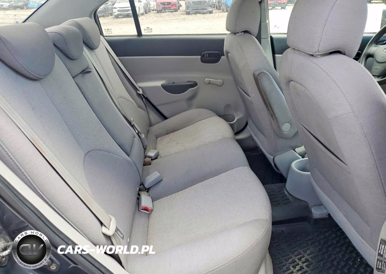 2007 Hyundai Accent Gls VIN:KMHCN46C37U136855 - 10