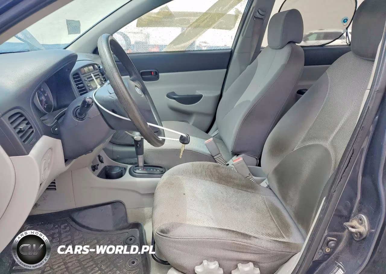 2007 Hyundai Accent Gls VIN:KMHCN46C37U136855 - 7
