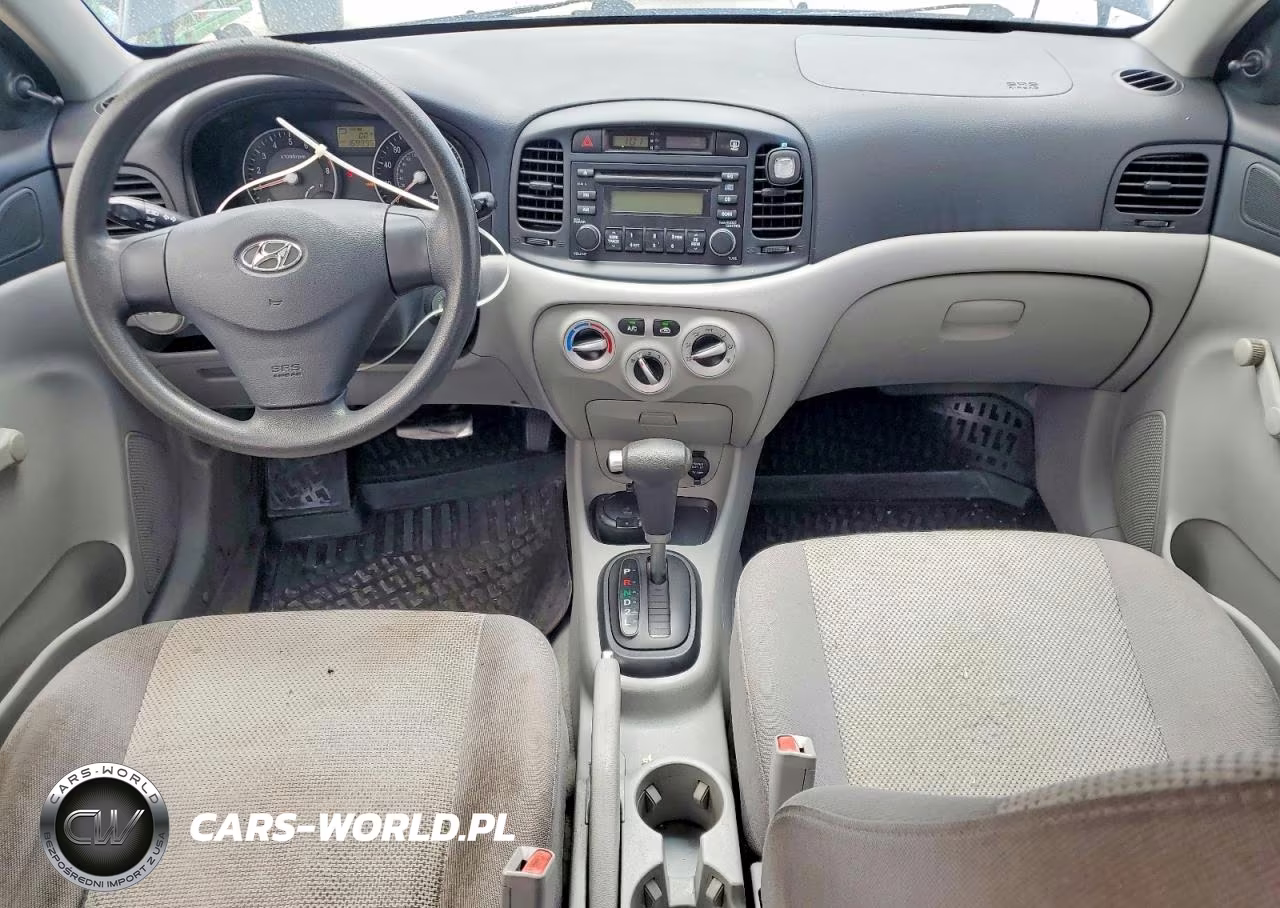 2007 Hyundai Accent Gls VIN:KMHCN46C37U136855 - 8