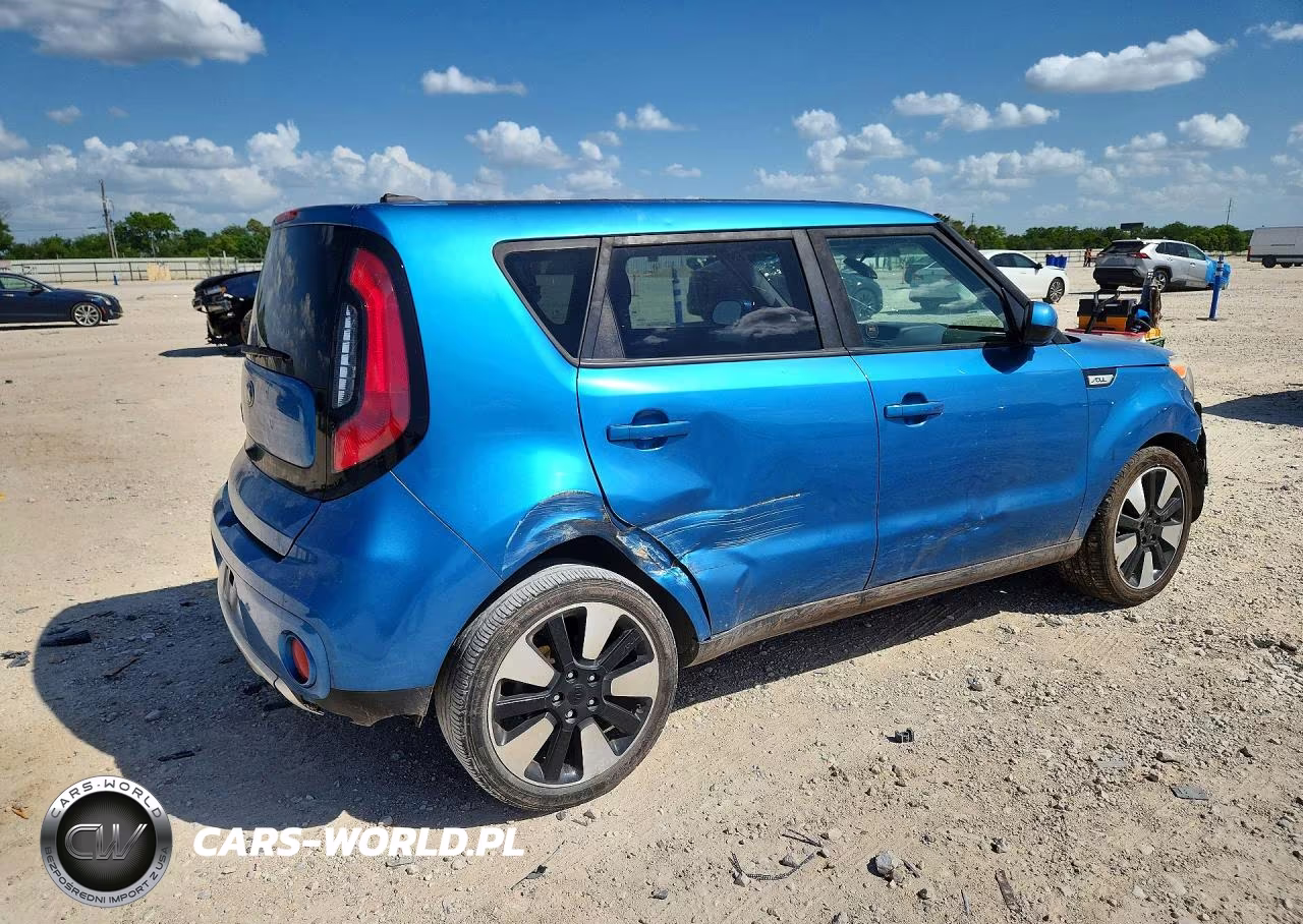 2018 Kia Soul + VIN:KNDJP3A51J7555124 - 3