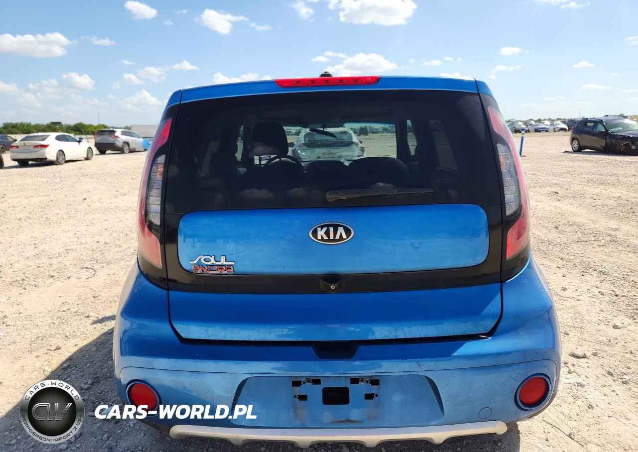 2018 Kia Soul + VIN:KNDJP3A51J7555124 - 6