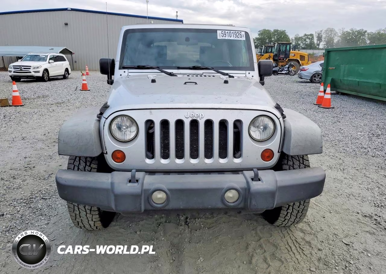 2010 Jeep Wrangler Unlimited Sport VIN:1J4BB3H19AL147851 - 5