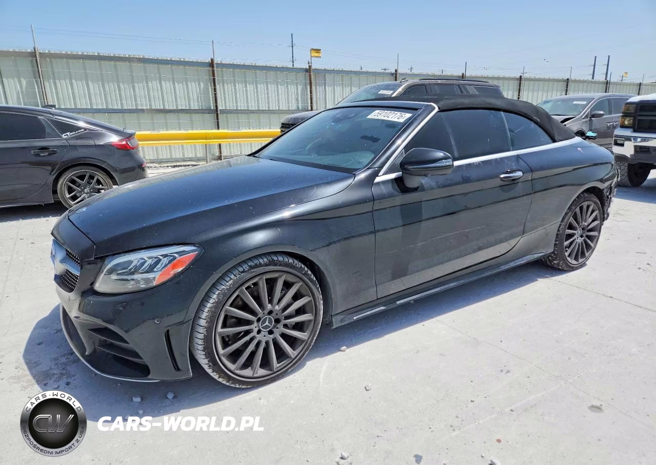 2019 Mercedes-Benz C 300 – zdjęcie 1 z 13