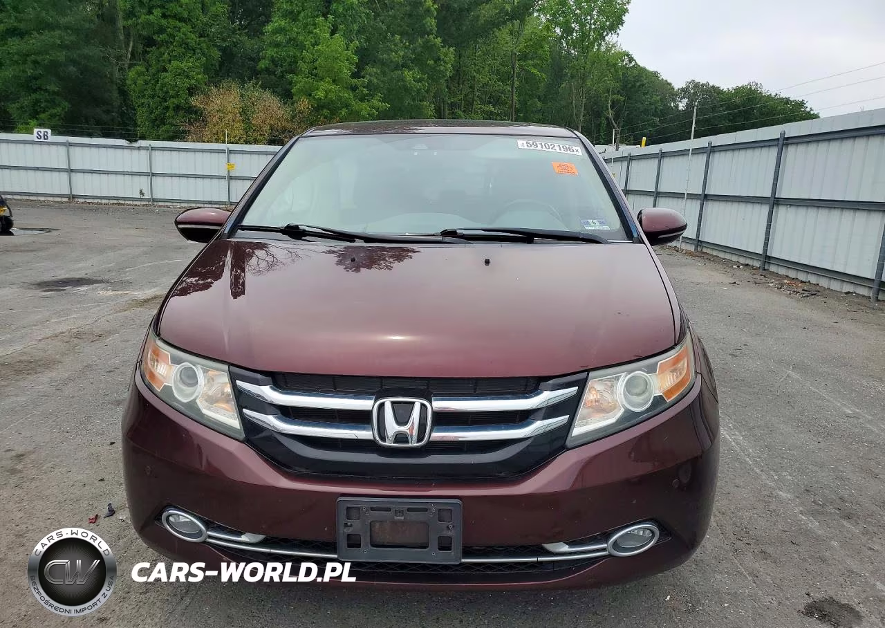 2015 Honda Odyssey Touring VIN:5FNRL5H97FB108740 - 5