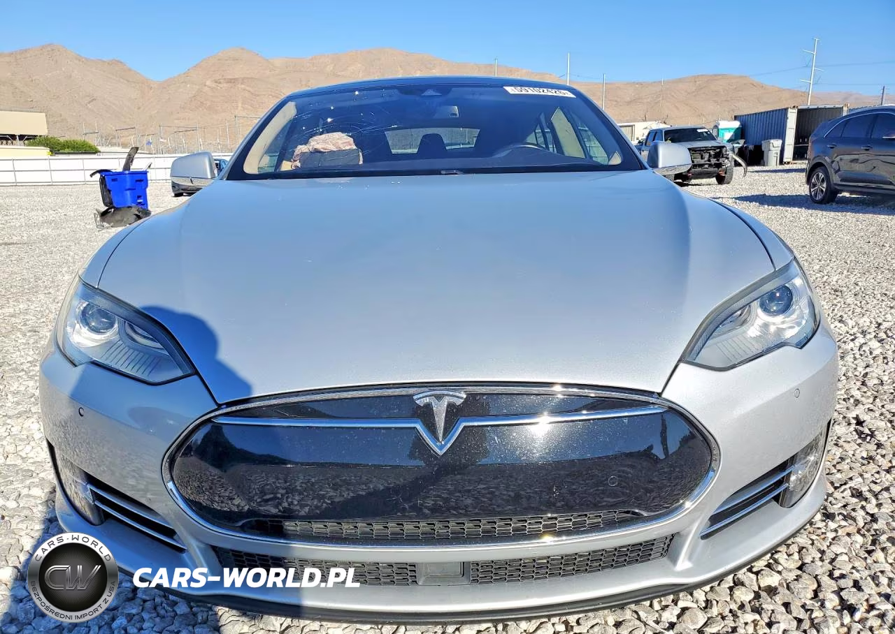 2014 Tesla Model S VIN:5YJSA1H29EFP62401 - 5