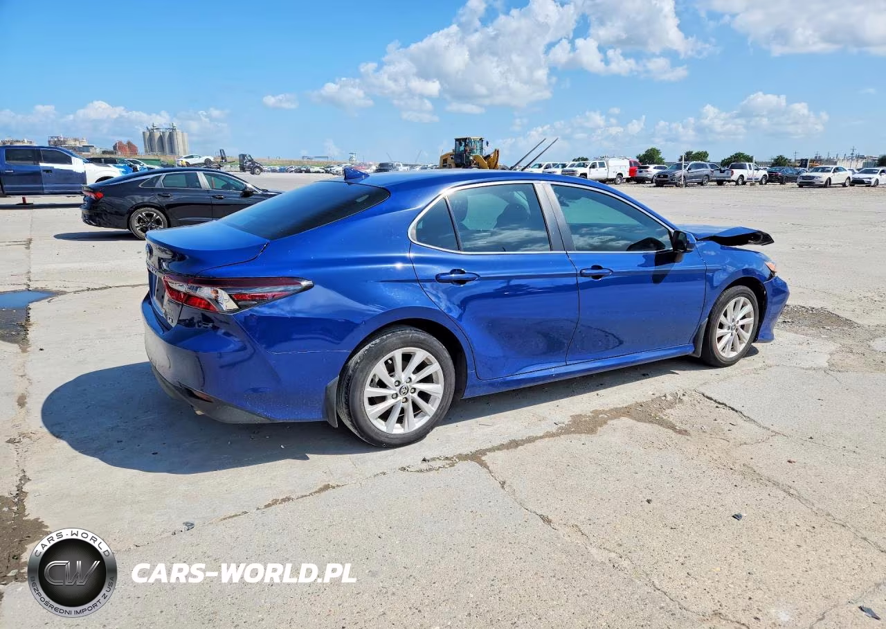 2024 Toyota Camry Le VIN:4T1C11AK9RU234946 - 3