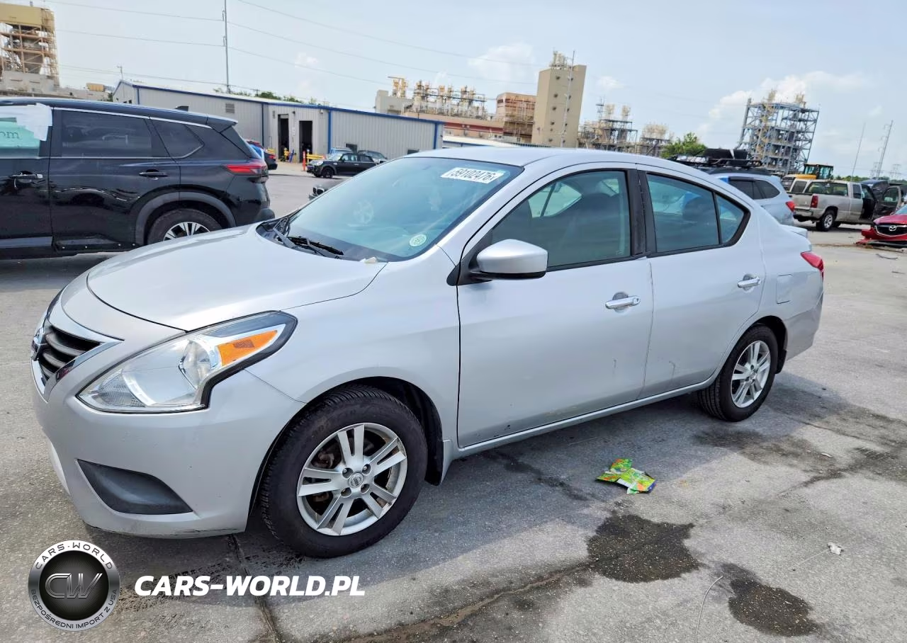 2019 Nissan Versa Sv