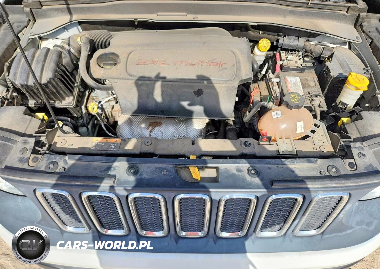 2015 Jeep Renegade Sport VIN:ZACCJBAT7FPC19720 - 11