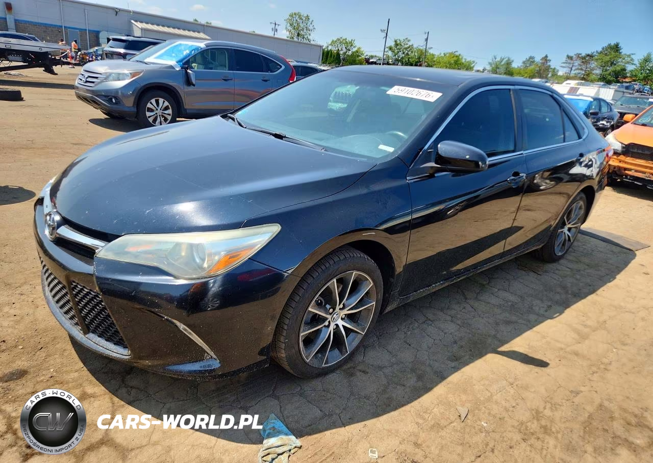 2015 Toyota Camry Xse