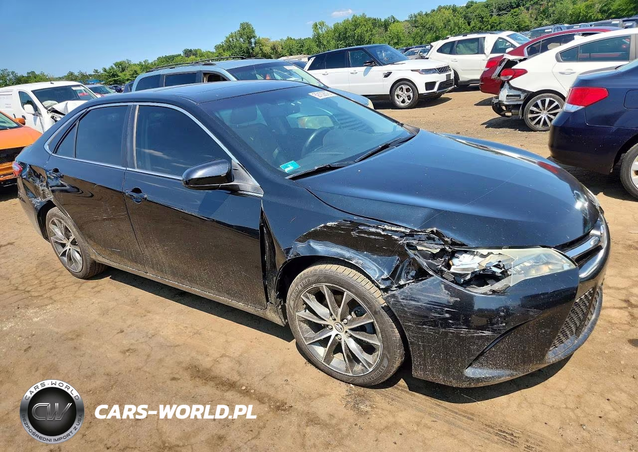 2015 Toyota Camry Xse VIN:4T1BF1FK7FU879659 - 4