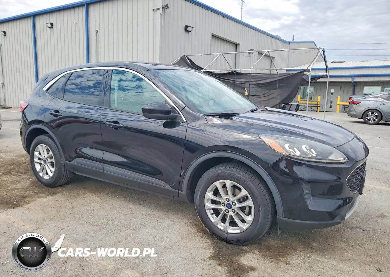 2021 Ford Escape Se VIN:1FMCU9G69MUB22656 - 4